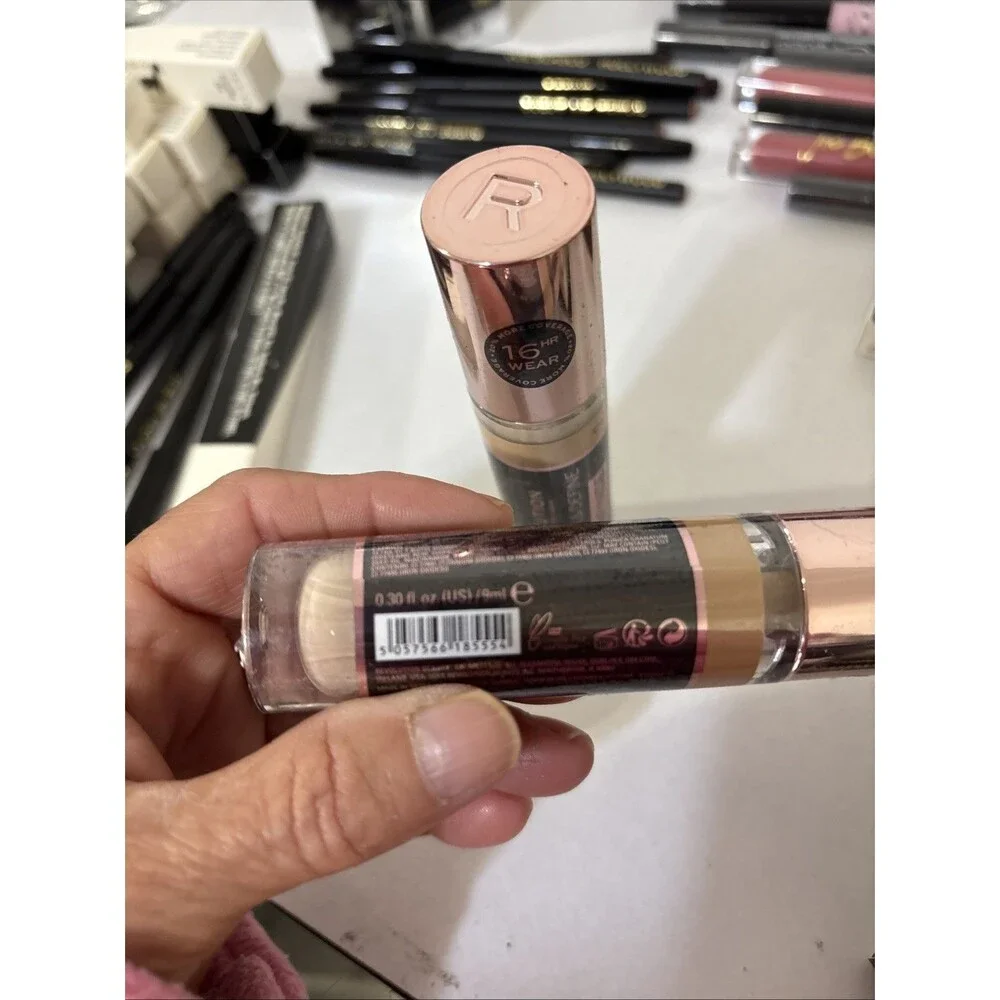 Makeup Revolution Beauty Conceal & Define Infinite Concealer XL, C6 LONG LASTING